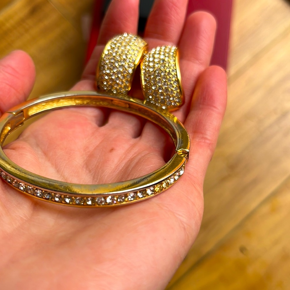 Signed Christian Dior bracelet and earrings gold tone set with crystals. - Picture 2 of 11